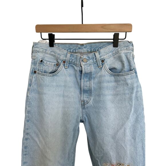 Levi Strauss & Co Women's 501 150th Anniversary Light Wash Floral Patch 29x30 - Picture 11 of 11